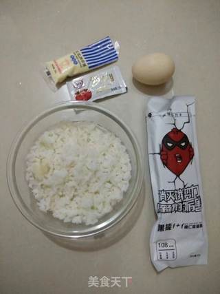 卡通香肠蛋包饭的做法步骤：1