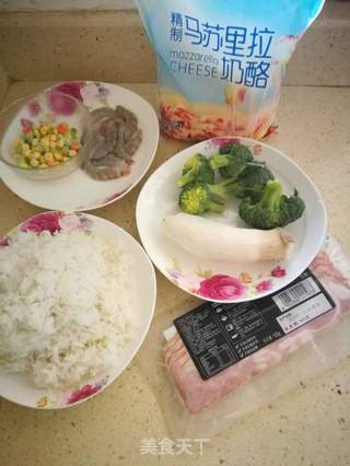 鲜虾培根芝士焗饭的做法步骤：1