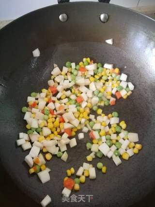 鲜虾培根芝士焗饭的做法步骤：4