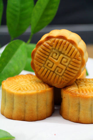 风炉广式豆沙月饼的做法步骤:21