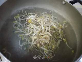 炝拌豆芽干豆腐的做法步骤:4