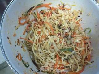 炝拌豆芽干豆腐的做法步骤:11