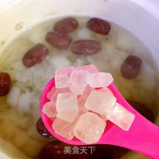 银耳雪梨红枣羹的做法步骤:5