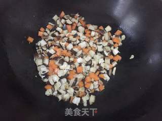 圣诞帽香菇香肠包的做法步骤:8