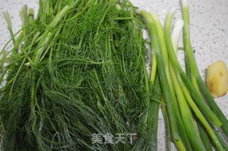 茴香大肉饺子的做法步骤：1
