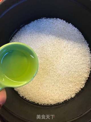 超正宗的广式腊味煲仔饭的做法步骤:4