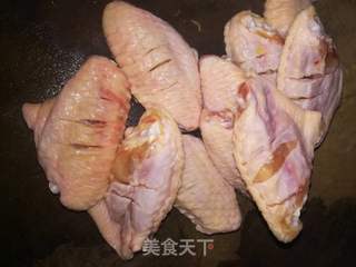 干锅鸡翅的做法步骤:2