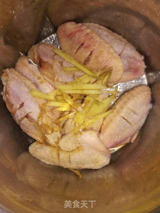 干锅鸡翅的做法步骤:3