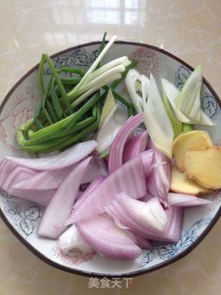 私房香辣牛肉酱的做法步骤:2