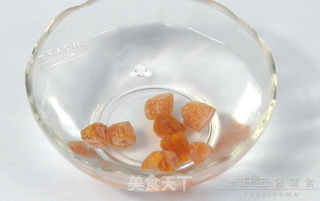 牛肉干贝鸡蛋豆腐羹的做法步骤:2
