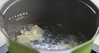 牛肉干贝鸡蛋豆腐羹的做法步骤:6