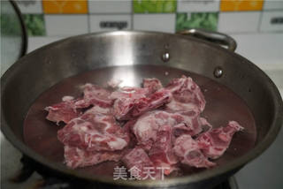 清汤羊蝎子的做法步骤:2