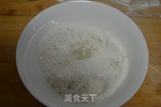 葱花五香锅盔的做法步骤：1