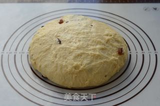咕咕霍夫面包的做法步骤:5