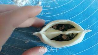 平分秋色蒸饺的做法步骤:8