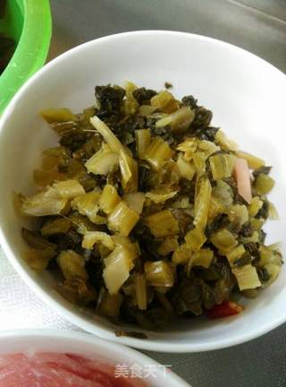 泡菜滑肉片的做法步骤：1