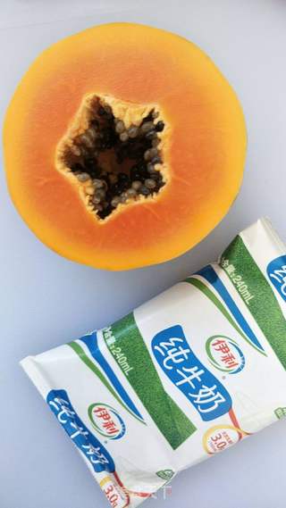 木瓜牛奶鸡蛋羹的做法步骤：1