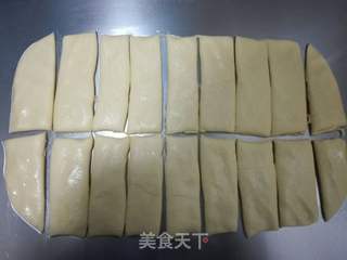 玉米面油条的做法步骤:7