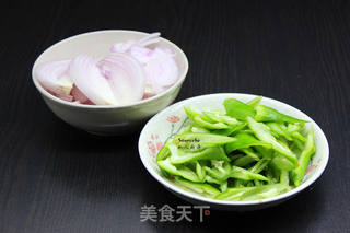 开胃香辣酸菜的做法步骤：2