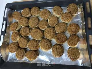 五香麻酱火烧的做法步骤:11