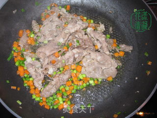 孜然羊肉炒饭的做法步骤:3