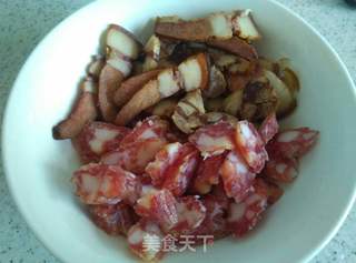 糙米腊味焖饭的做法步骤:2