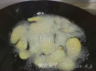 避风塘茄子的做法步骤:6