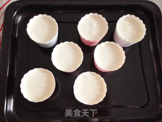 #烤箱美食#戚风杯子蛋糕的做法步骤:7