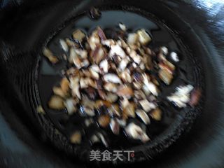 美味炒糯米饭的做法步骤:7