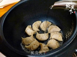 黄金鳗鱼煎饺的做法步骤:11