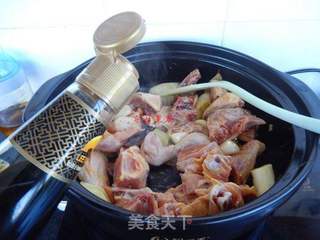 砂锅版地锅鸡的做法步骤:7