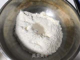 做给孩子的面食-肉馒头肉卷的做法步骤:2