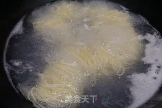 白肉凉面的做法步骤:3