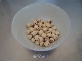 红豆莲子黑米粥的做法步骤：4