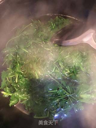 荠菜鲜肉水饺?的做法步骤:3