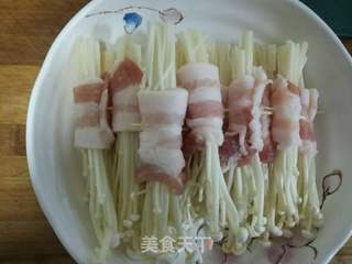 剁椒五花肉卷金针菇的做法步骤:6