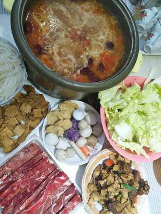 鸭腿肥牛火锅的做法步骤:4