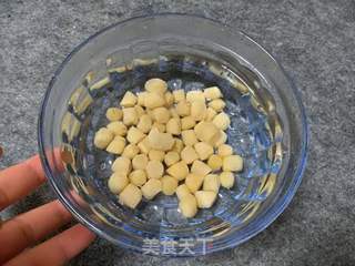 黄金瑶柱芙蓉炒饭的做法步骤:3