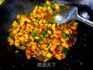 酱爆鸡丁的做法步骤:16
