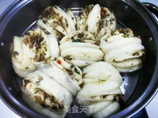香菇肉末花卷的做法步骤:7