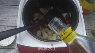 土豆腊肠焖饭的做法步骤：6