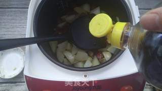 土豆腊肠焖饭的做法步骤:7