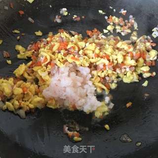 洋葱虾仁炒饭的做法步骤:10