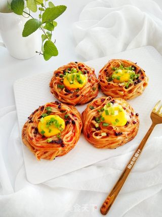 鸟巢鸡蛋饼的做法步骤:11