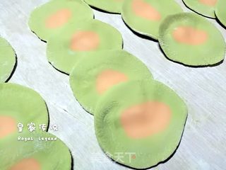 鸳鸯彩饺的做法步骤:10