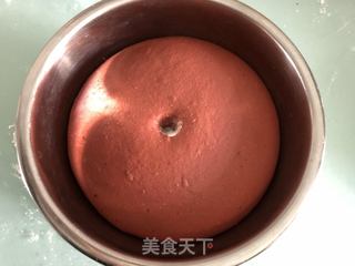 红豆肉松红糟软欧包的做法步骤:5