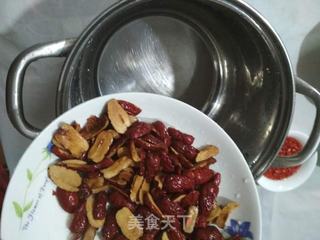 红枣枸杞粉丝糖水的做法步骤:4