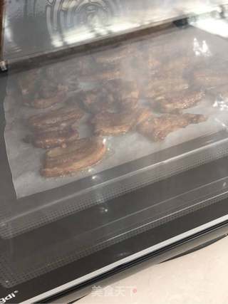 烤箱菜谱之蜂蜜烤五花肉的做法步骤：9