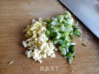 鱼香肉丝的做法步骤:4
