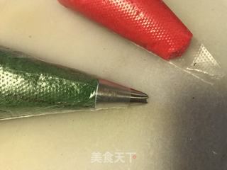 圣诞红纸杯蛋糕的做法步骤:5